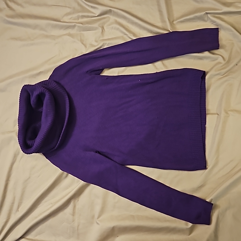 Gap purple turtleneck